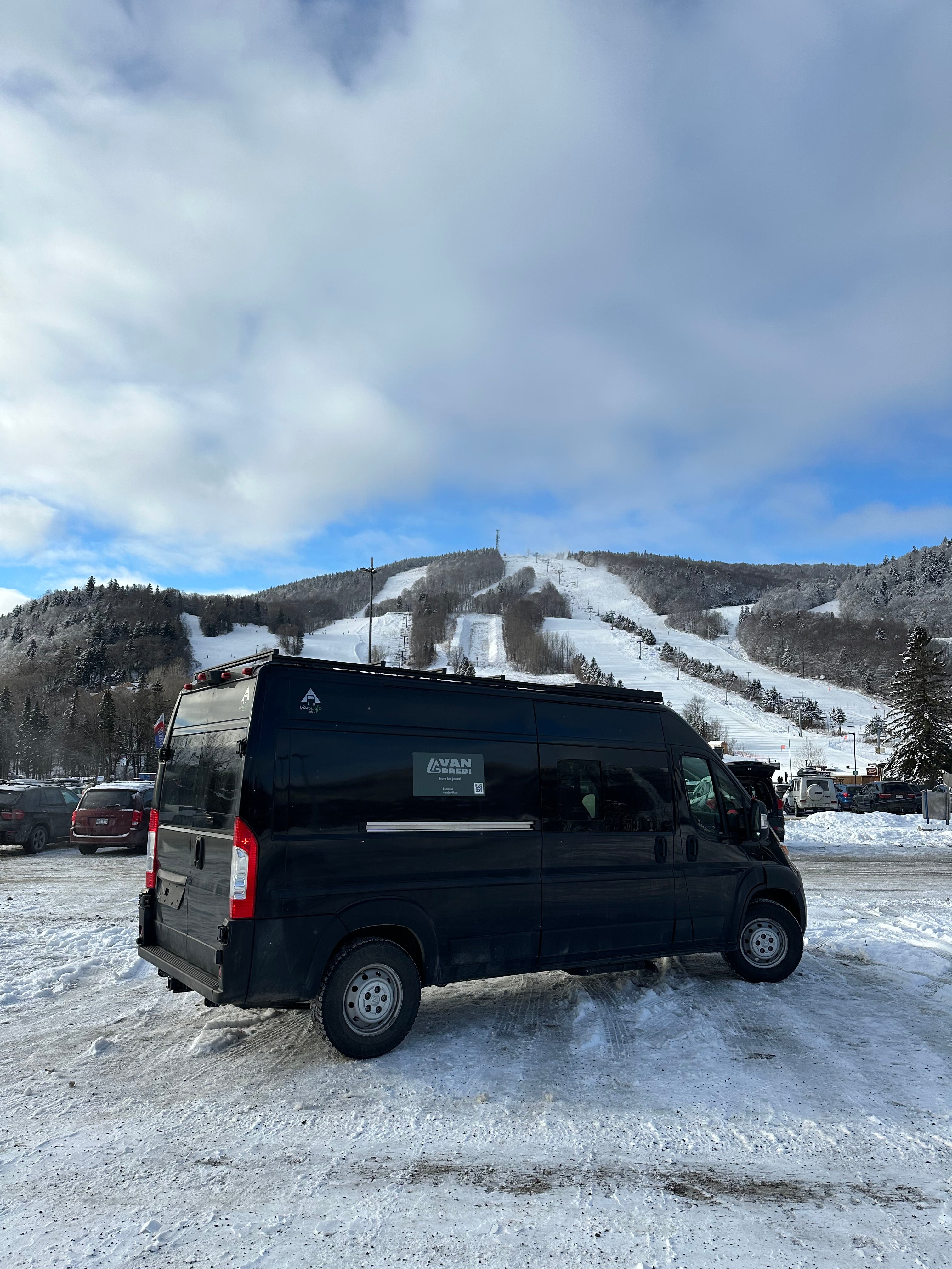 Elyha (Promaster 3500 21')